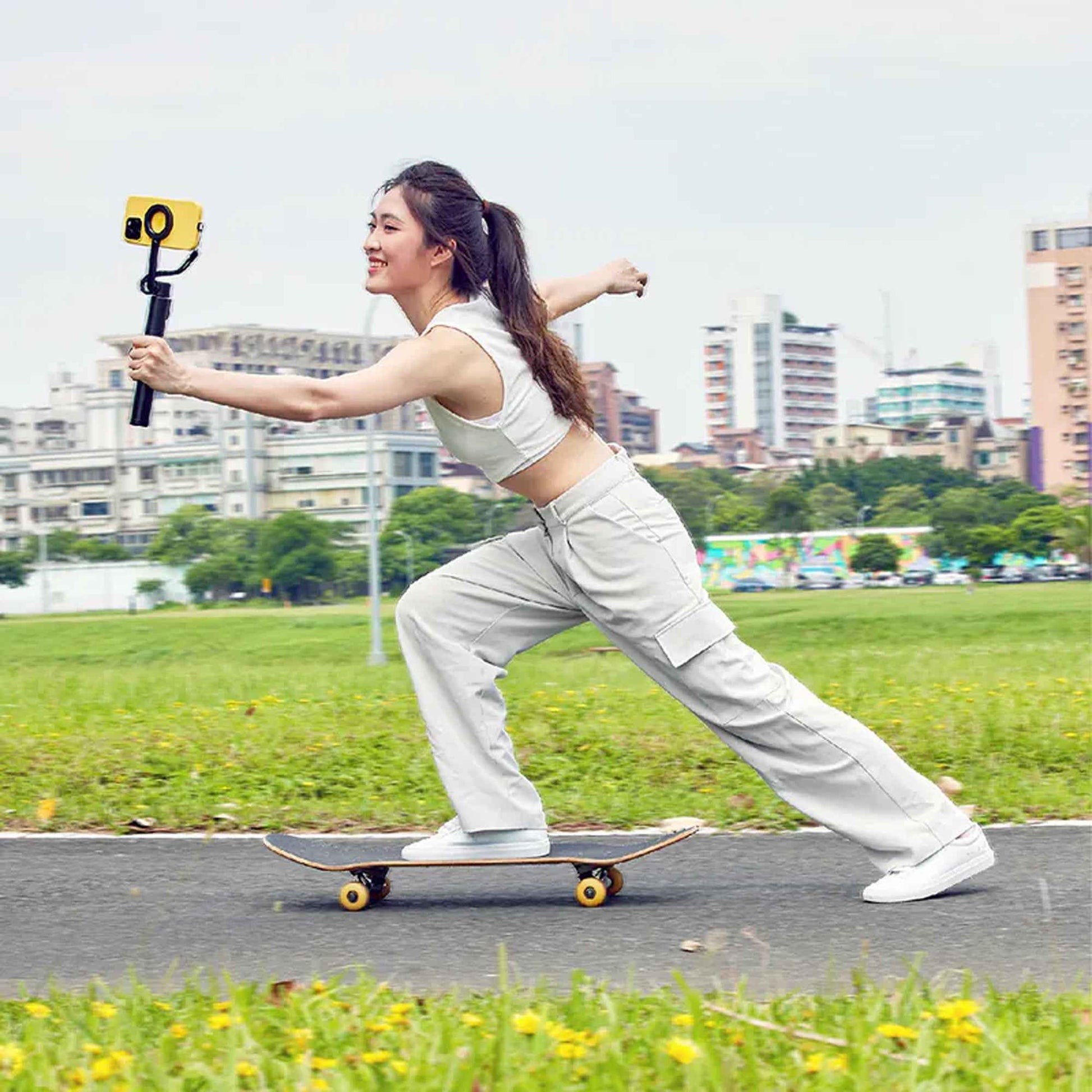 ADAM Elements SELFIE Pro Wireless Bluetooth Tripod Selfie Stick (1335mm) + SELFIE Light