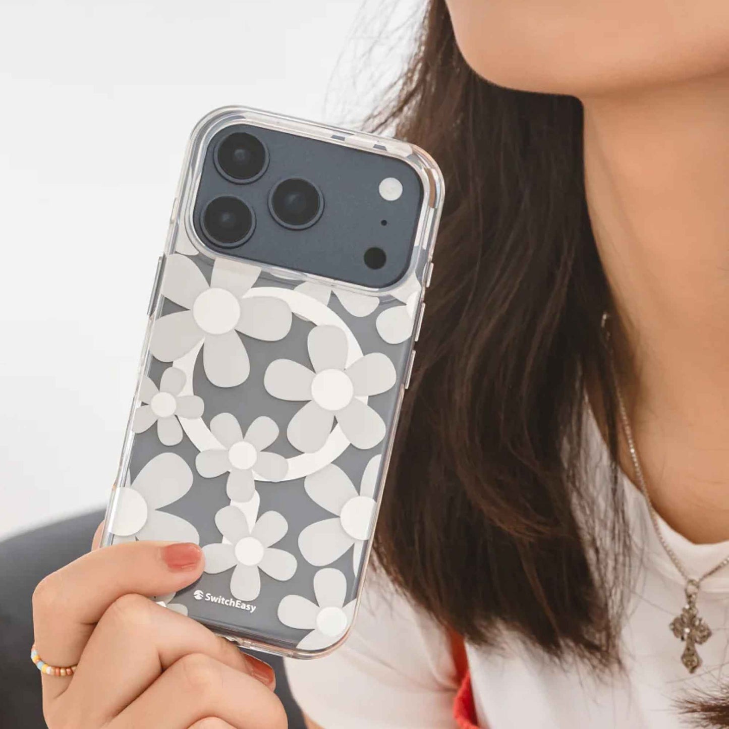 SwitchEasy Fleur M for iPhone 17 Series - Magsafe Compatible