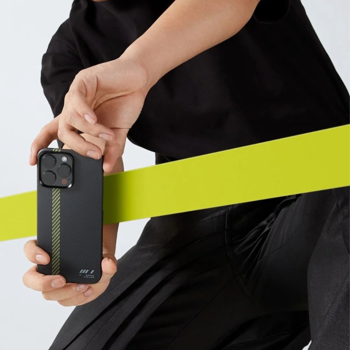 PITAKA MagEZ Case 5 Break the Line for iPhone 15 Series - Made with MagSafe SlimBoard™ Module 2.0