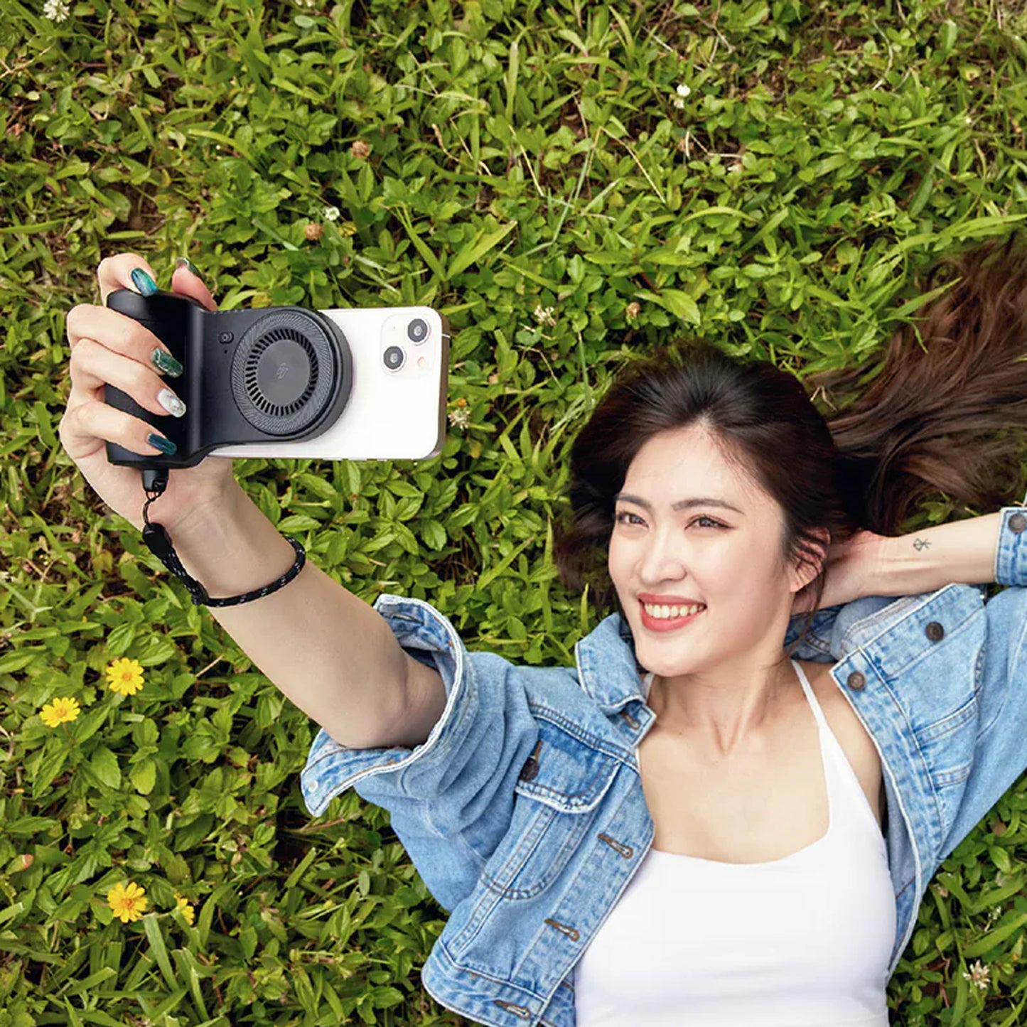 ADAM Elements SELFIE SHOT Magnetic Hand Grip with Power Bank 5000mAh - Wrist Strap and Magnetic Ring Included