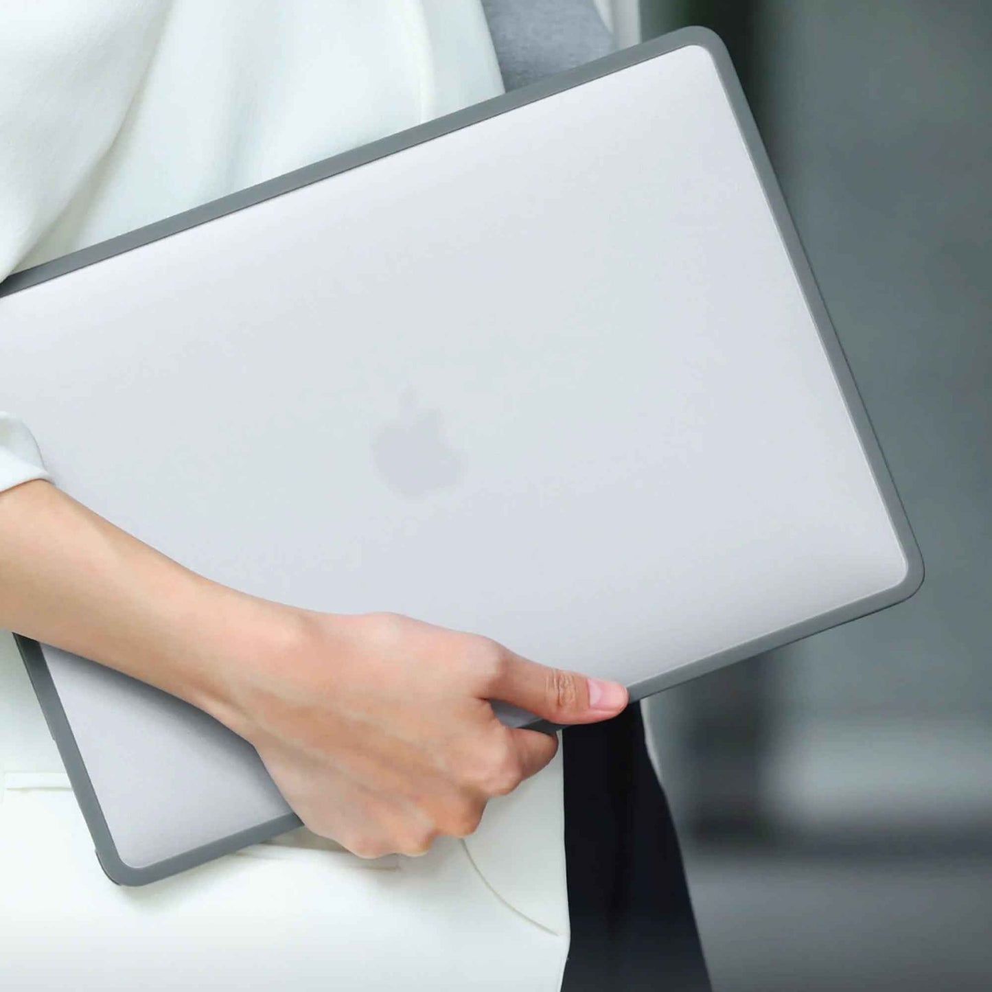 Uniq Venture Case for Macbook Pro 13 inch ( 2016 - 2020 ) - Grey (Barcode: 8886463678633 )