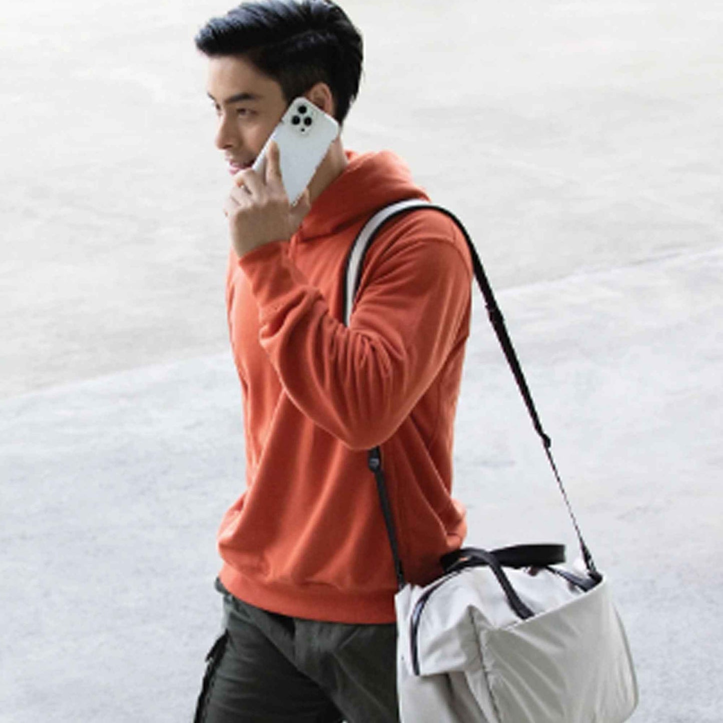 UNIQ Combat for iPhone 14 - Black (Barcode: 8886463681312 )