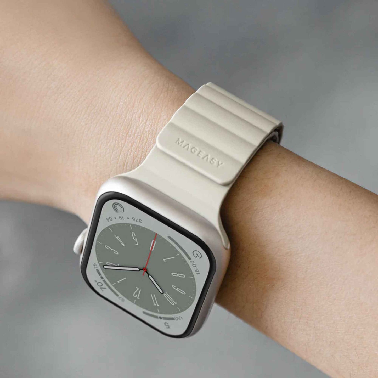 SwitchEasy Skin Silicone Magnetic Watch Band for Apple Watch 41mm - 40mm - 38mm ( 8 - SE2 - 7 - SE - 6 - 5 - 4 - 3 - 2 ) - Starlight (Barcode: 4895241111273 )