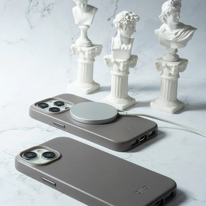 ALTO Clop Magsafe Leather Case for iPhone 15 Series - Italian Full-Grain Aniline Leather - Forexengineer -Malaysia- 645781151444-645781135734-645781115231-645781097698-645781151864-645781136212