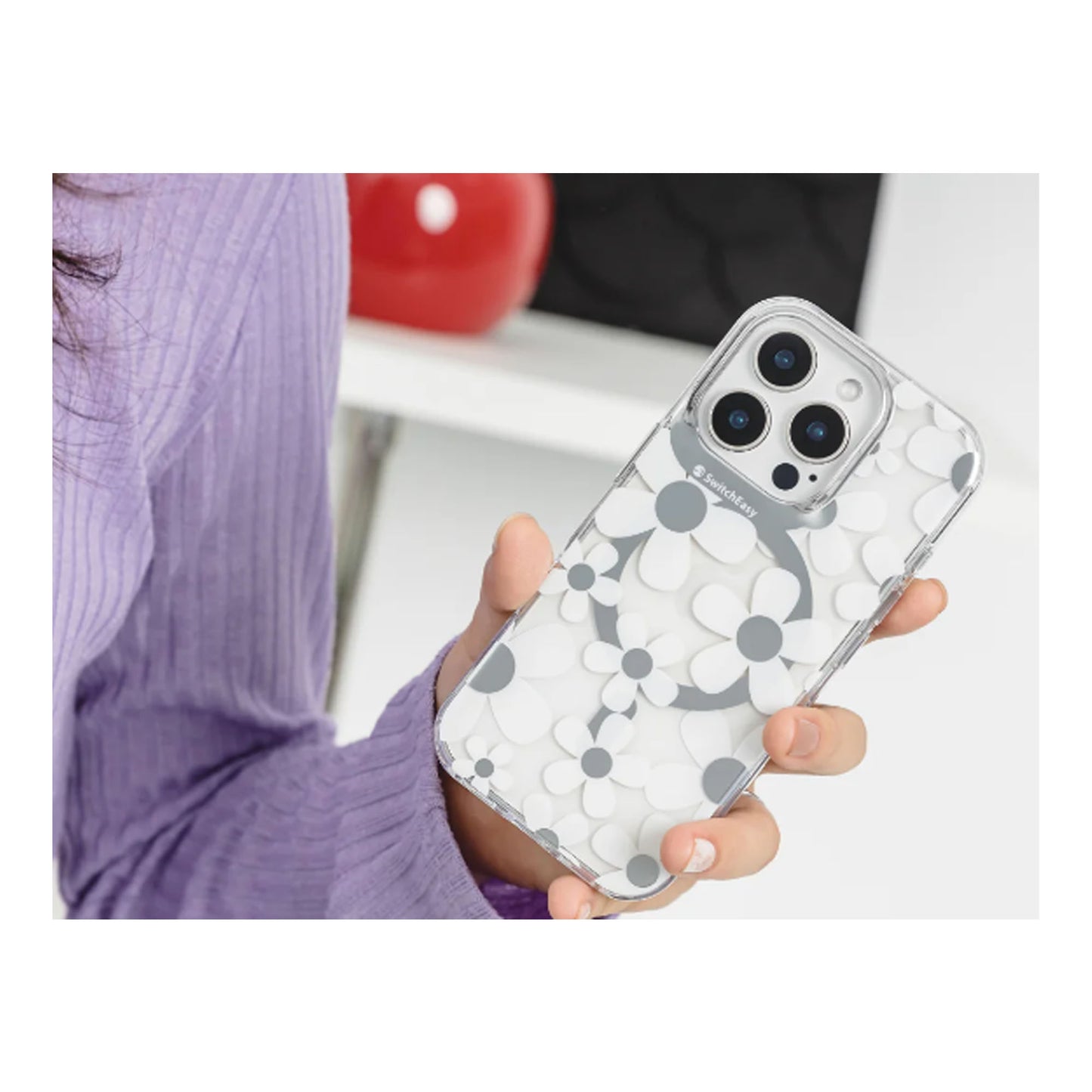 SwitchEasy Fleur M 3D Patterned for iPhone 16 Series - MagSafe Compatible