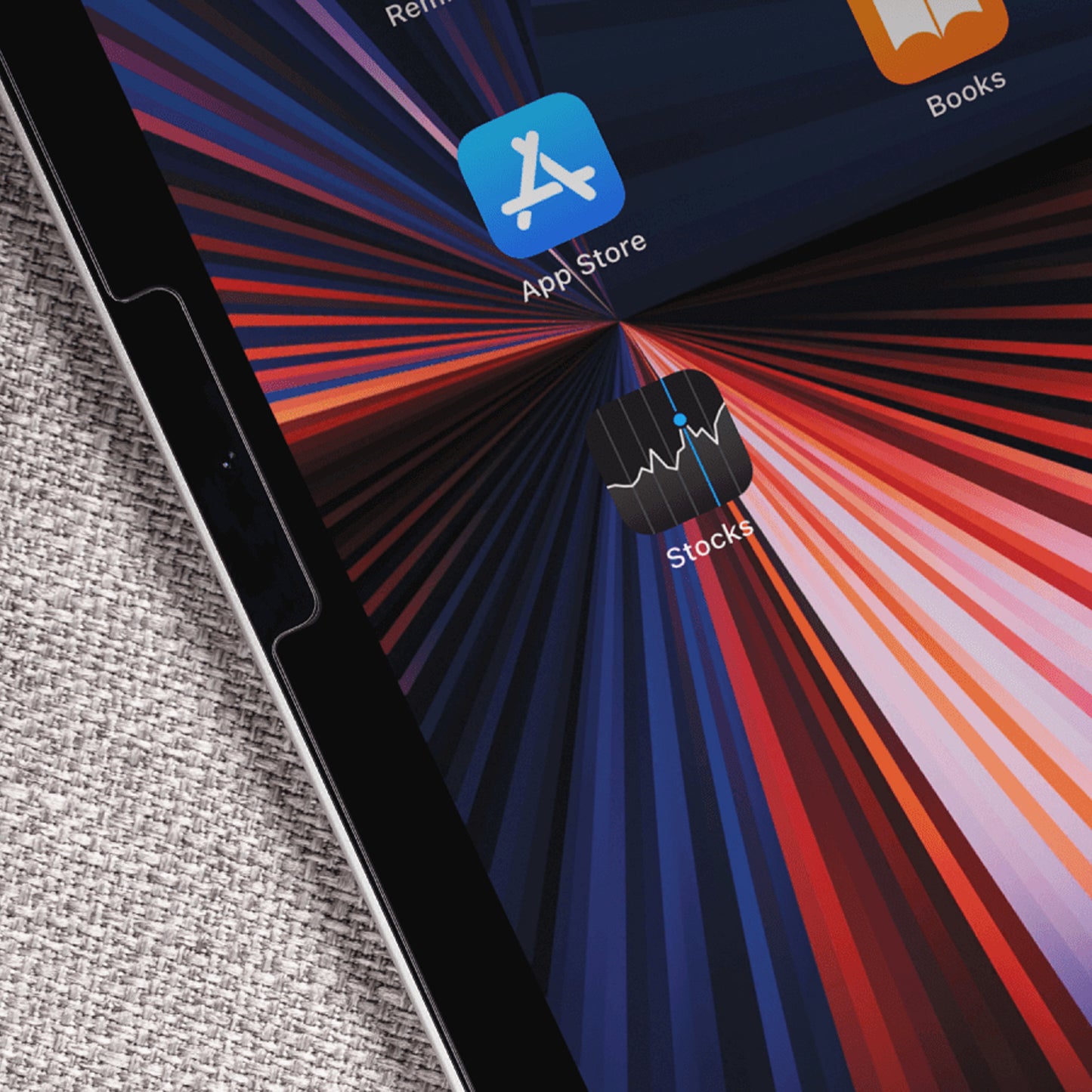 SwitchEasy Glass Defender Anti-Bluelight Screen Protector for iPad Pro 13" / Pro 11" ( M5 / M4 ) / iPad Air 13" / Air 11" (M3 / M2 )