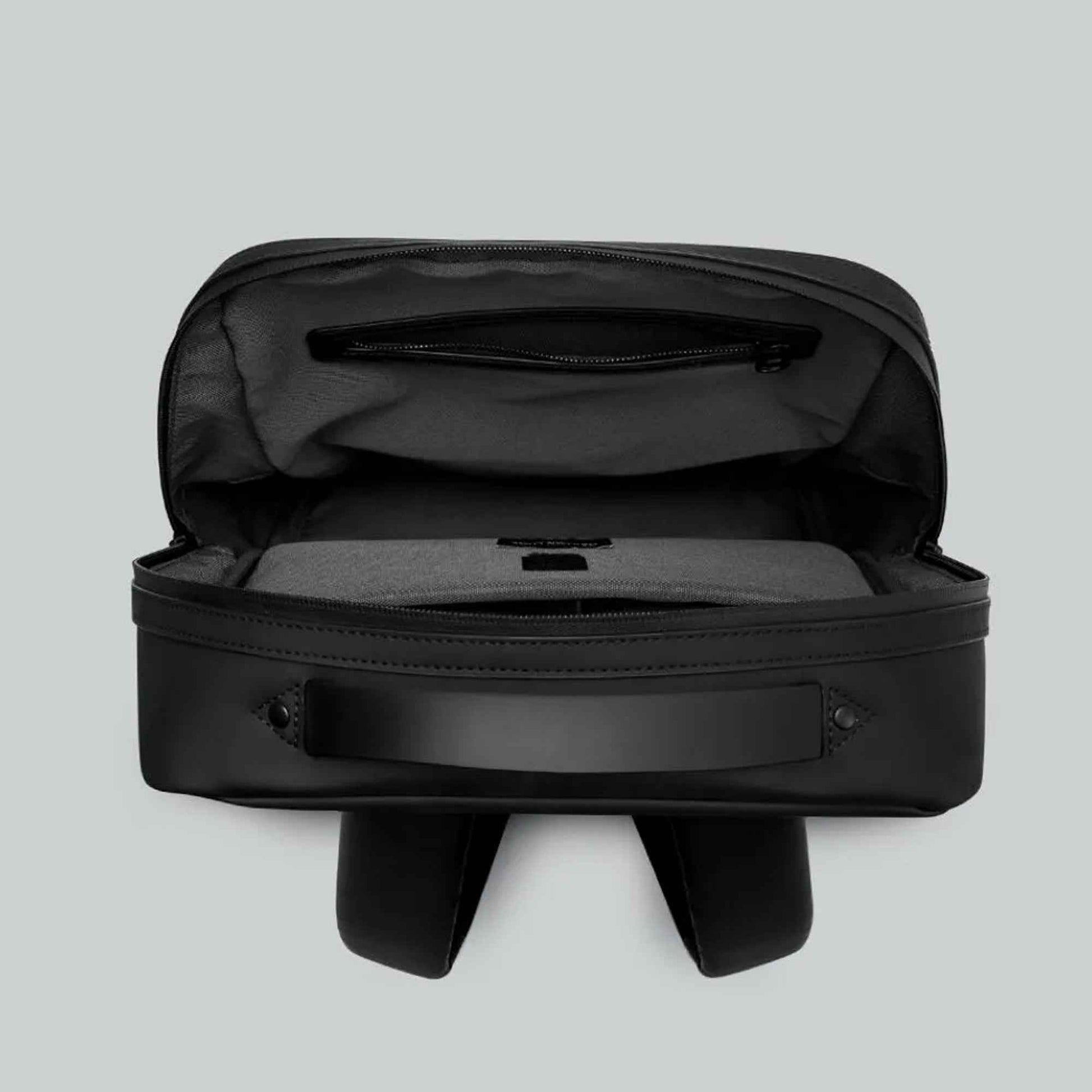 Gaston Luga Spläsh Org. Backpack 15" - Holds Most 11"-15" Laptops