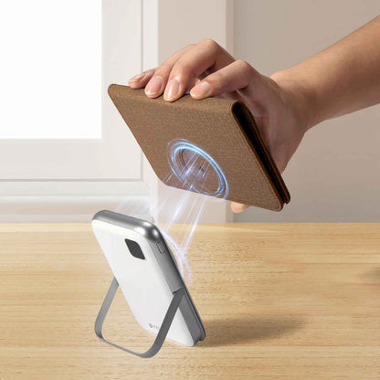 Mazer Passport Holder with Find My - Smart Location Tracking
