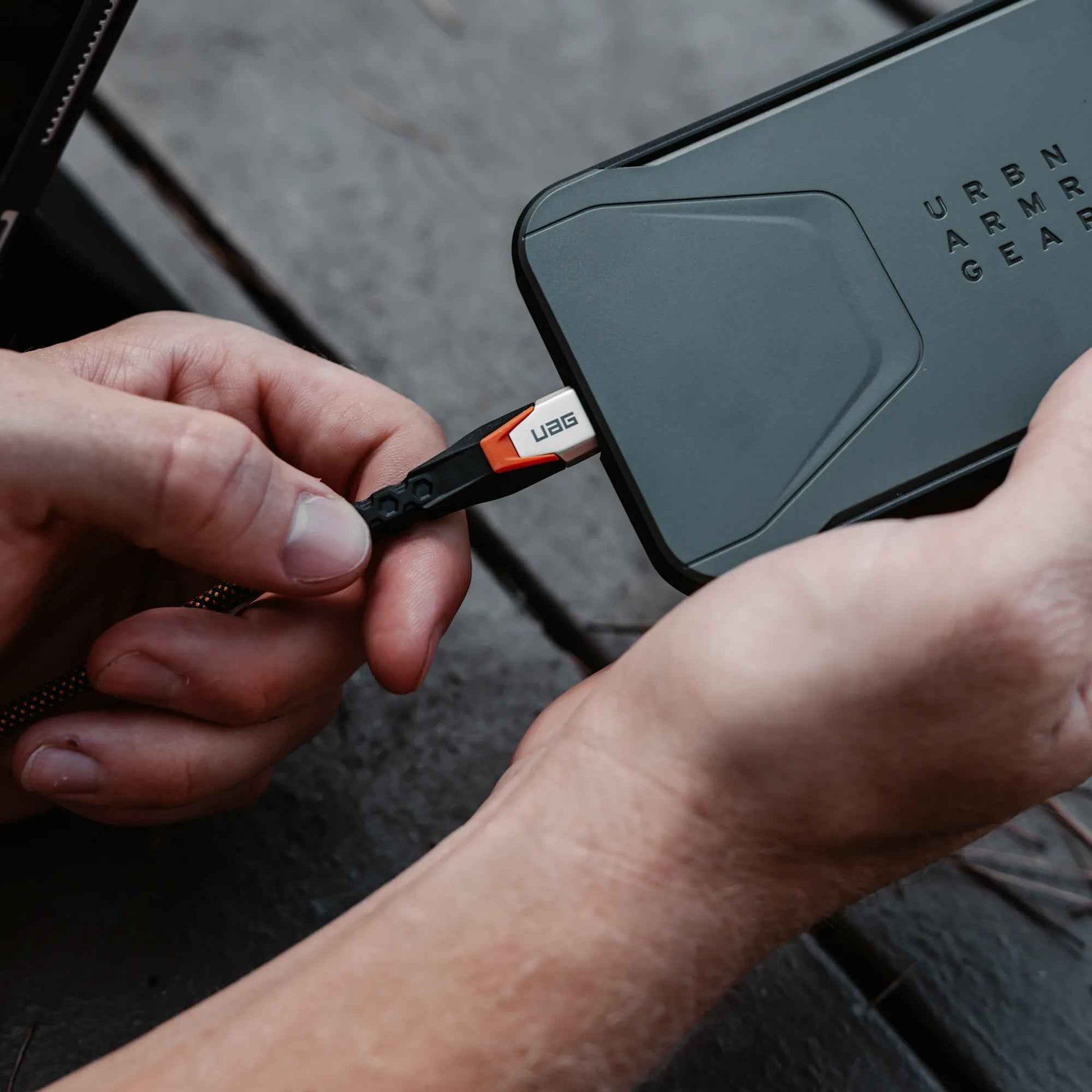 UAG Surge Cable 3.2 USB-C 240W 20Gbps Data Transfer 60HZ 4K UHD 0.75M