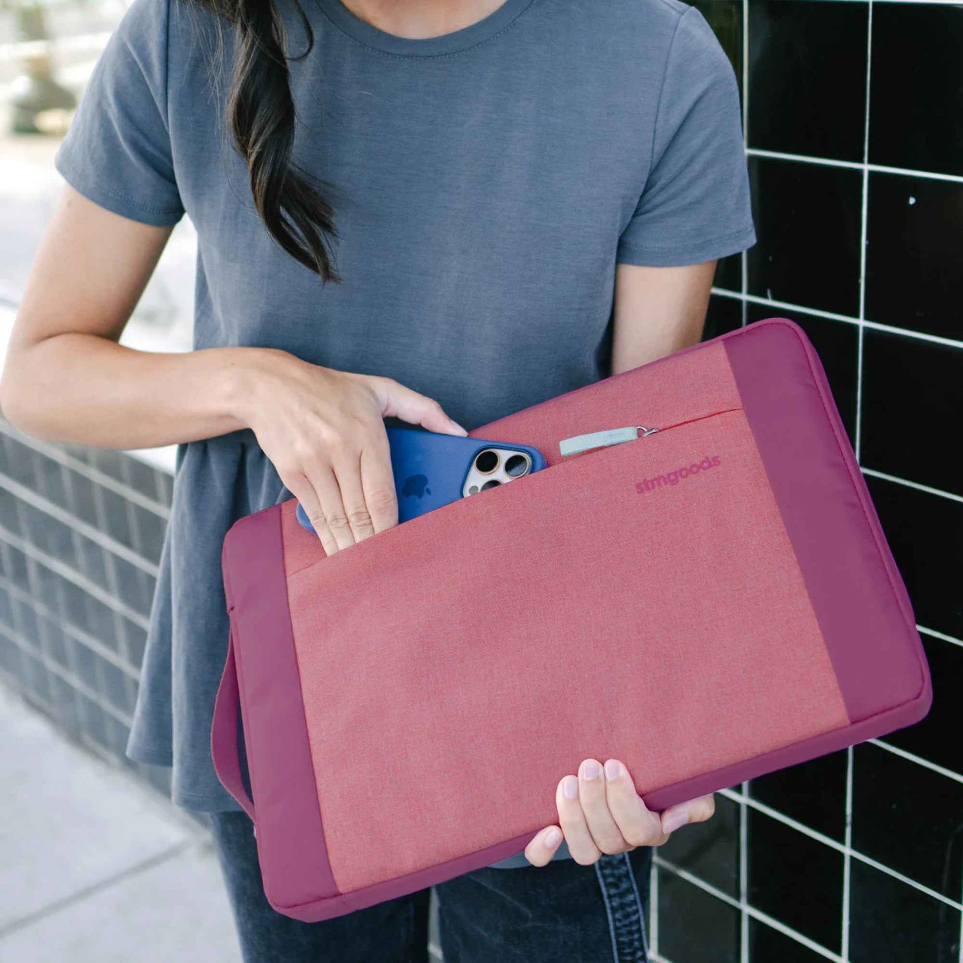 STM Goods Kin Laptop Sleeve 14" / 15" / 16" 4mm Shock-Absorbing EVA Protection