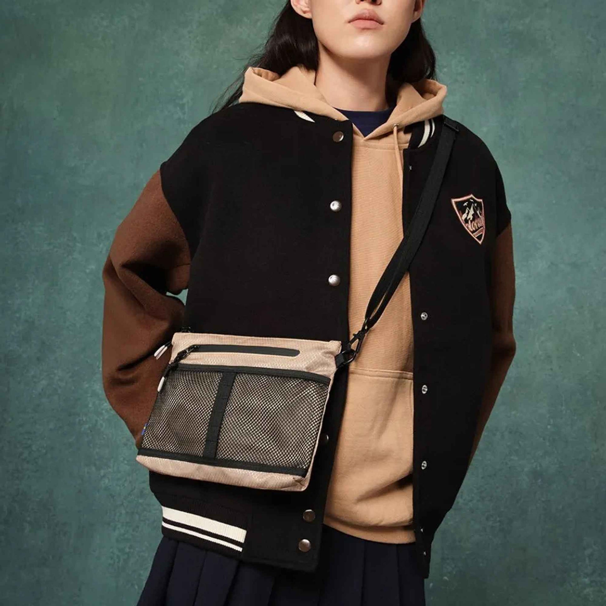 Gaston Luga Lightweight Crossbody - Adjustable Shoulder Strap