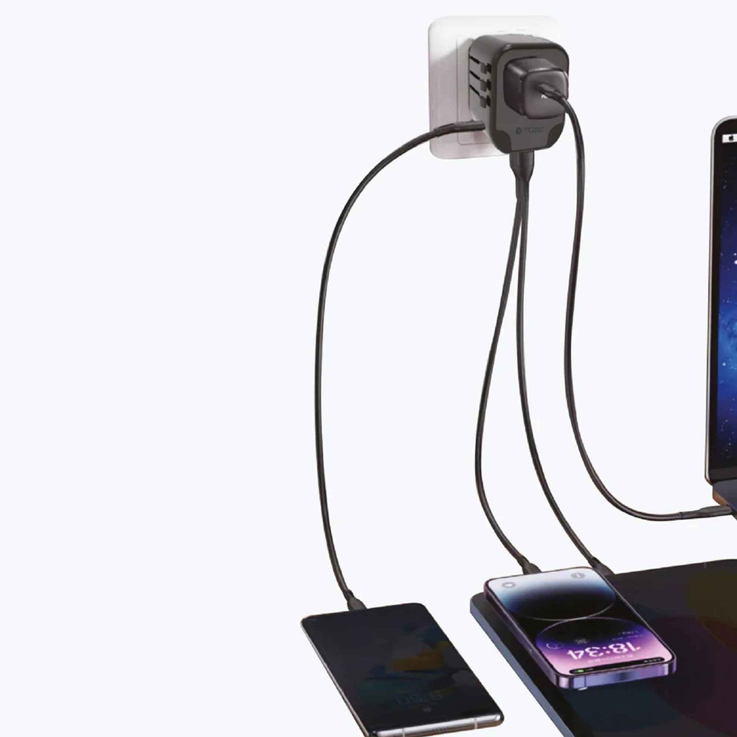 Mazer Infinite Travel PD20W Universal Travel Charger ( 3 USB Ports + 1 AC Socket )