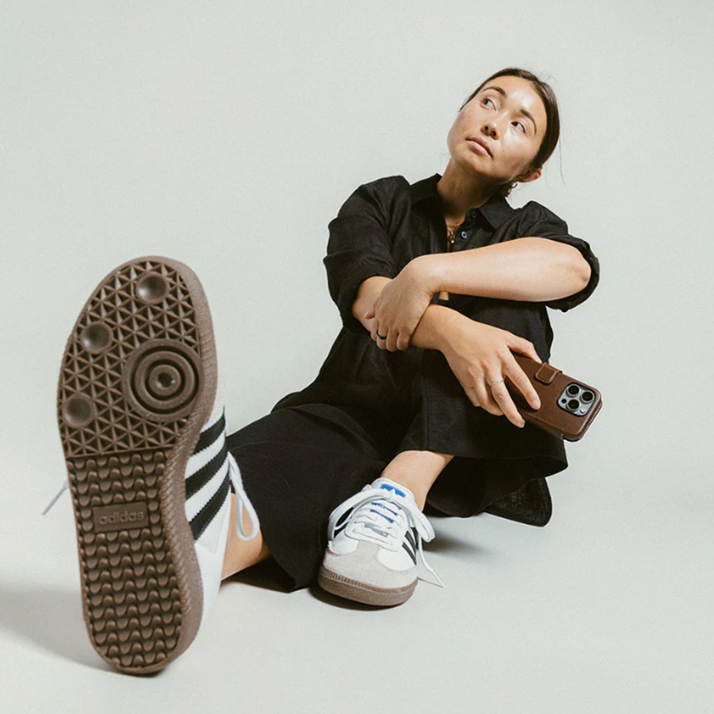 Nomad Modern Leather Folio Case for iPhone 16 Pro Max - Magsafe Compatible