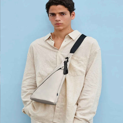 Gaston Luga Spläsh Sling Bag - Waterproof Rating of 8,000 mm with D Ring for Hanging Small Item