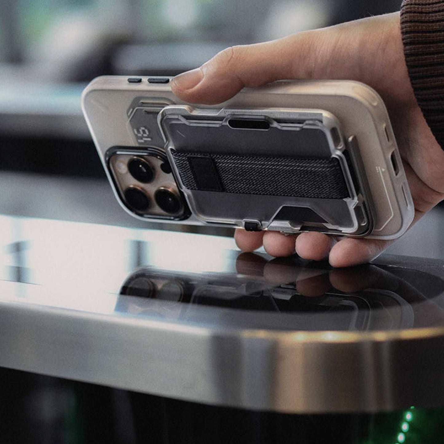 AULUMU G03 Magnetic Multi-Functional Metal Card Case with Kickstand