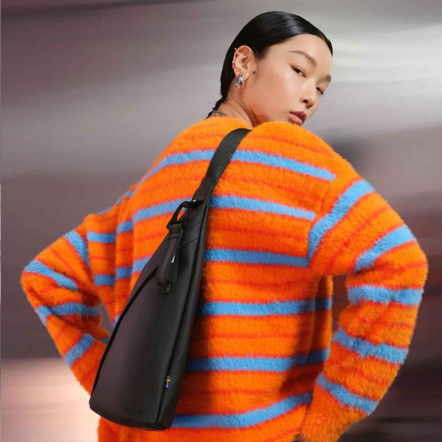Gaston Luga Spläsh Sling Bag - Waterproof Rating of 8,000 mm with D Ring for Hanging Small Item