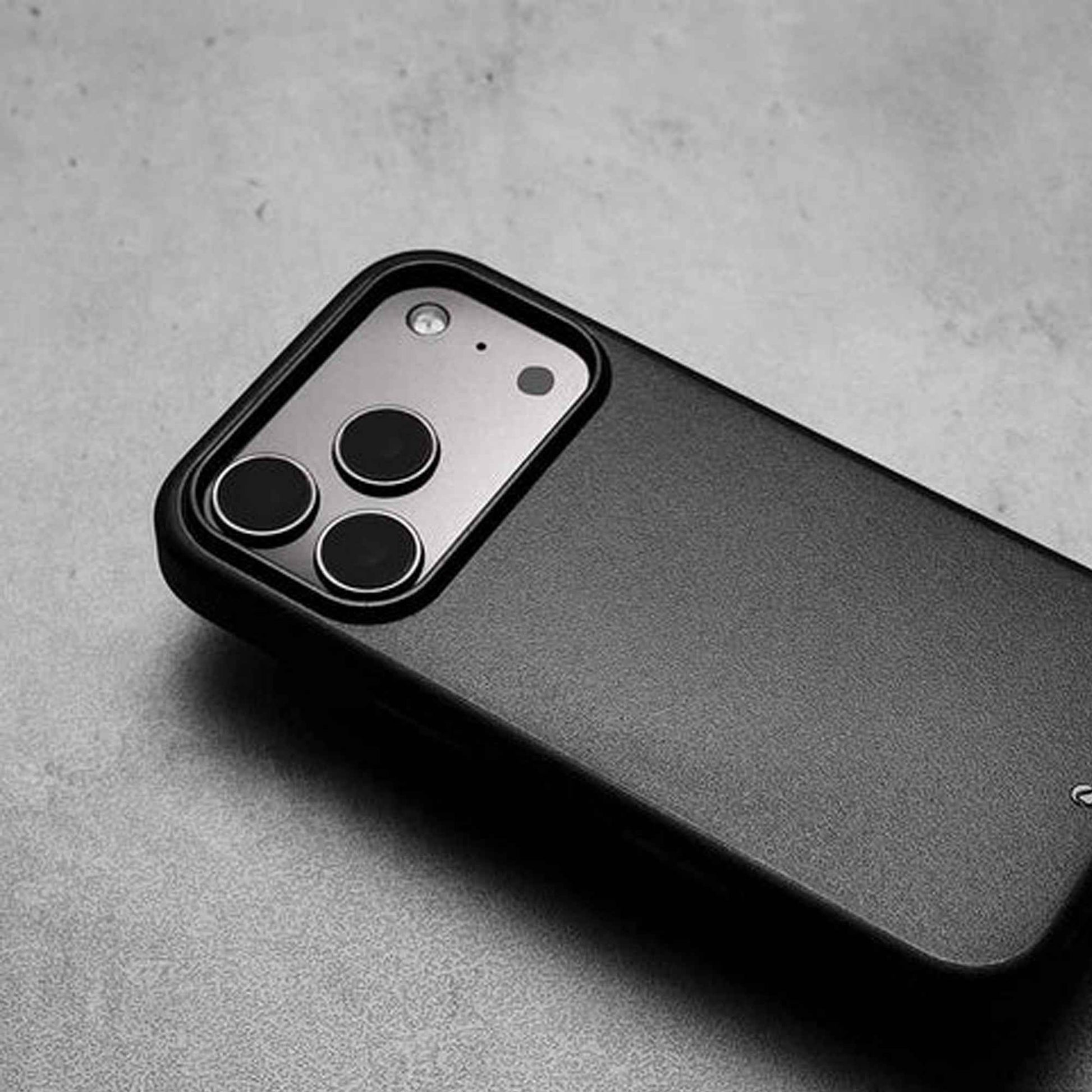 Caudabe Synthesis for iPhone 17 Series - Magnetic Case with Camera Control Button