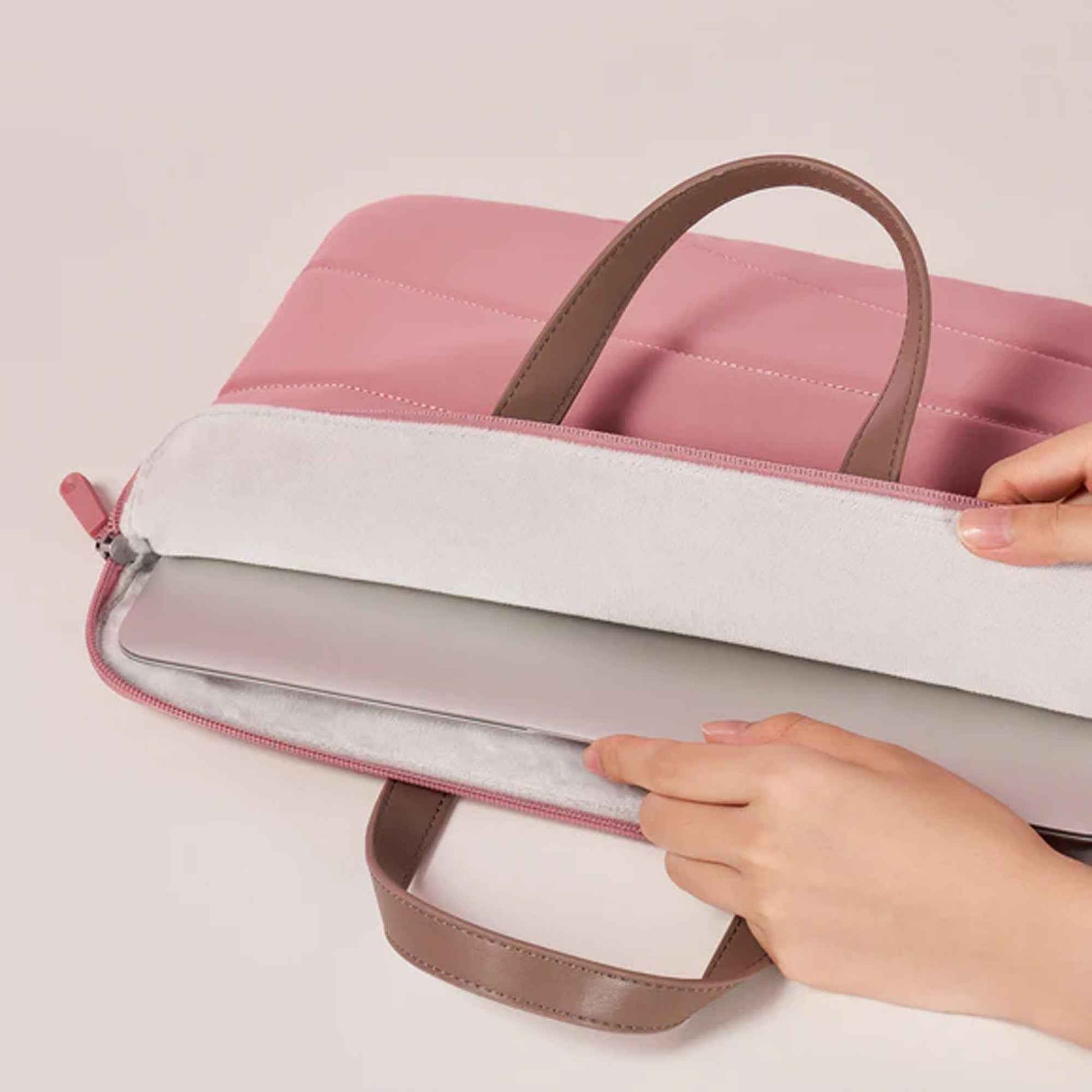 Innostyle CarryLite Slim Sleeve Up To 14 inch for Laptop / MacBook / Tablet  / iPad