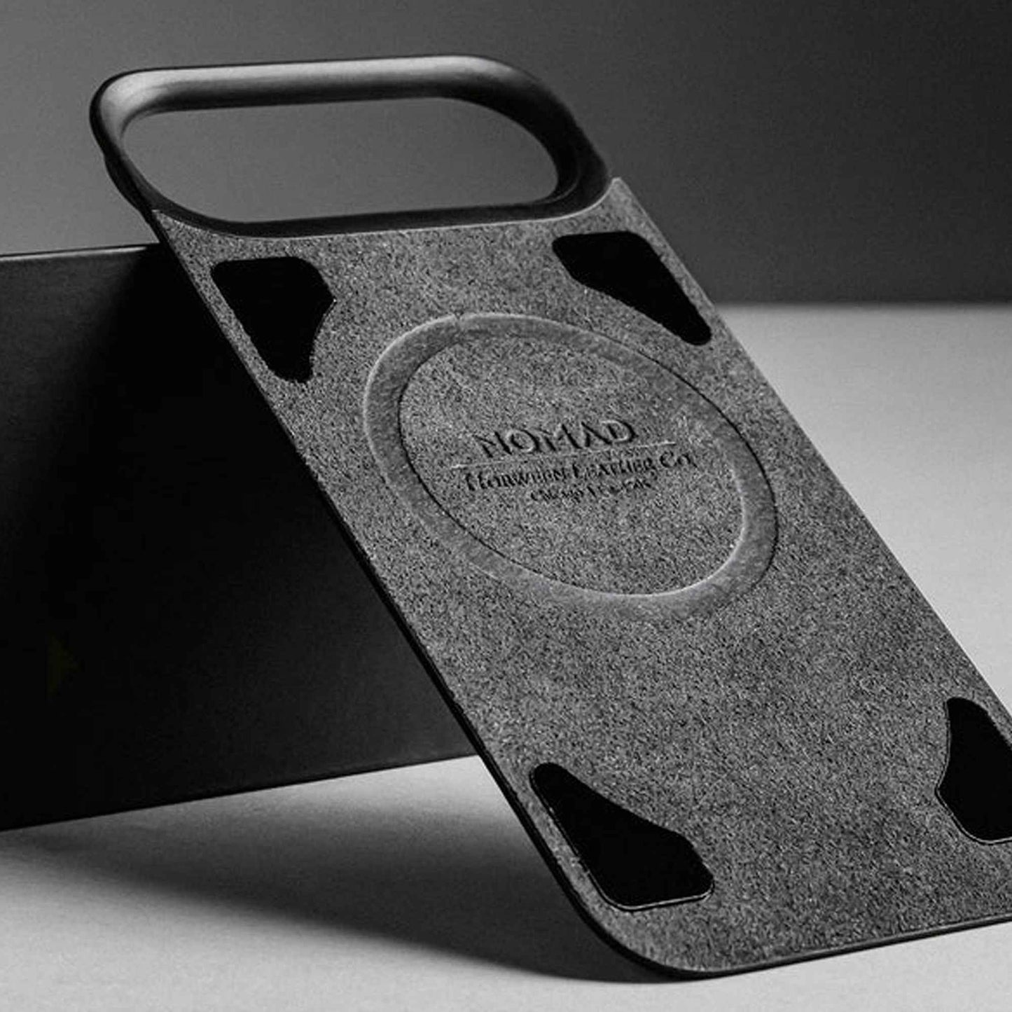 Nomad Magnetic Leather Back Horween Leather for iPhone 17 Pro Max / 17 Pro - Magsafe Compatible