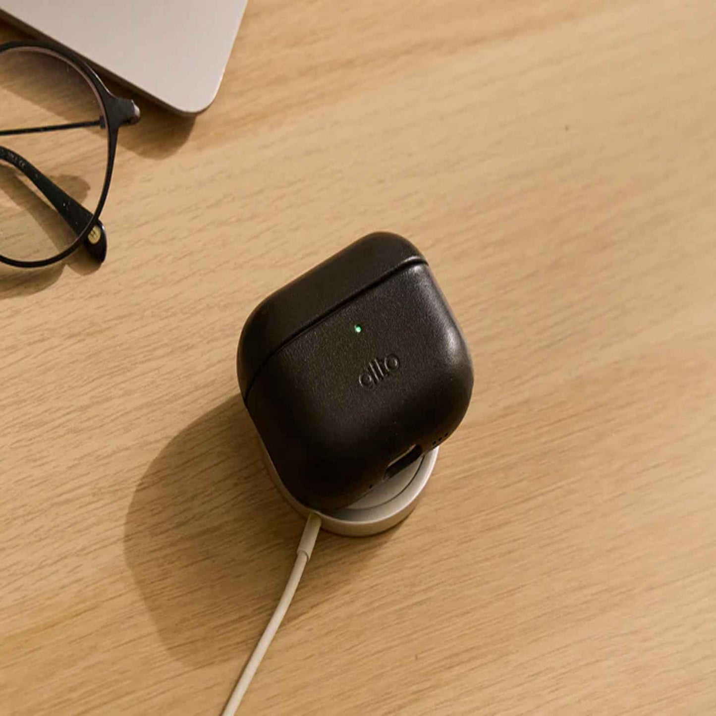 Alto Leather Case for AirPods Pro 3 - Italian Full-Grain Leather with Detachable Buckle