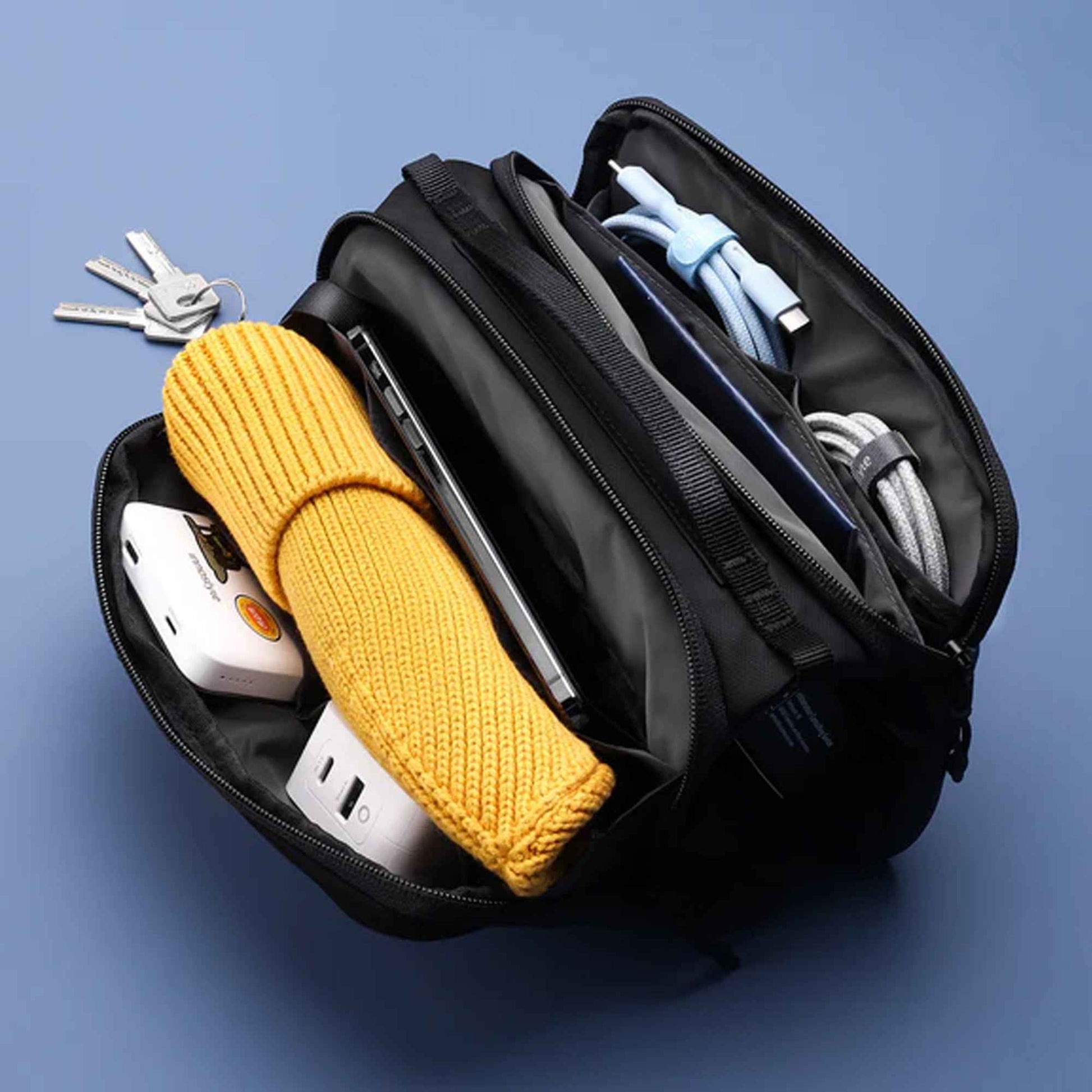 Innostyle FlexiCarry Crossbody Sling with Shoulder Strap 2L Water Resistant