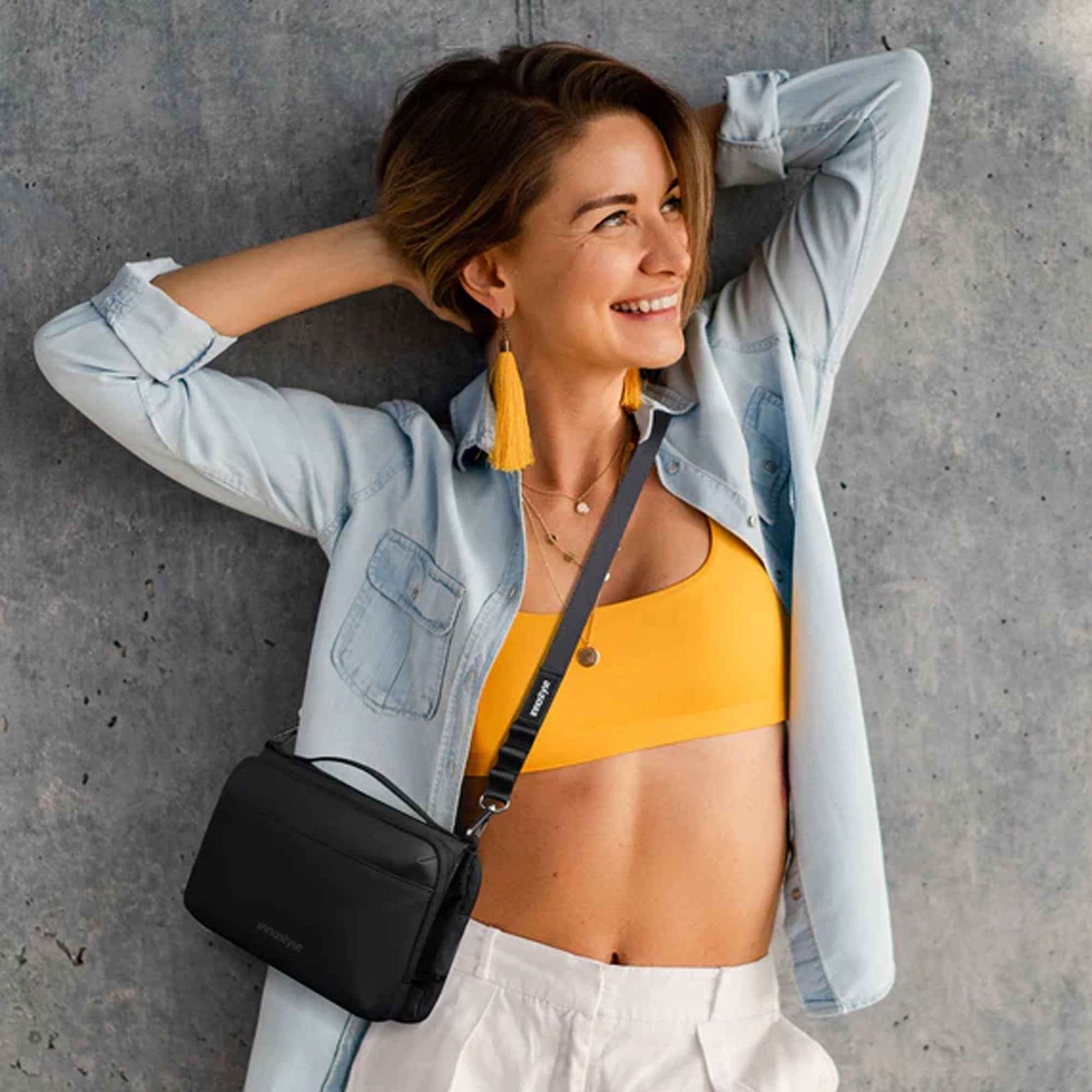 Innostyle FlexiCarry Crossbody Sling with Shoulder Strap 2L Water Resistant