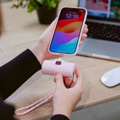 ADAM Elements GRAVITY F5C USB-C Pocket Power Bank 5000mAh with Stand