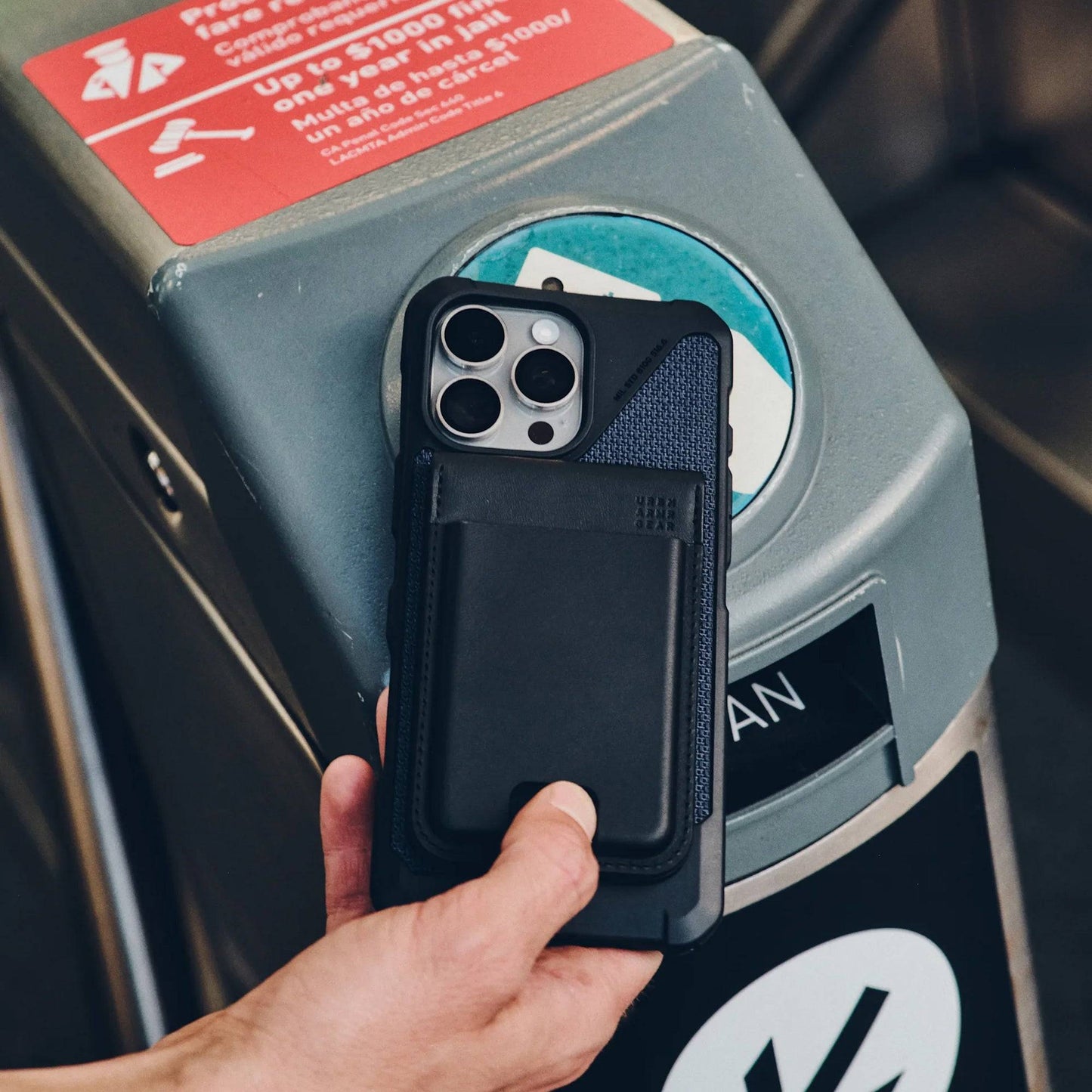 UAG Metropolis Vegan Leather Magsafe Wallet PU - Holds Up to 5 Cards.