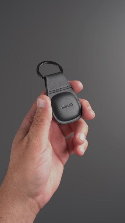 Nomad AirTag Keychain Horween Leather.