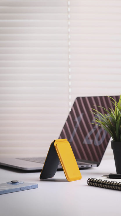 MOFT Flash Wallet & Stand - MagSafe Compatible.