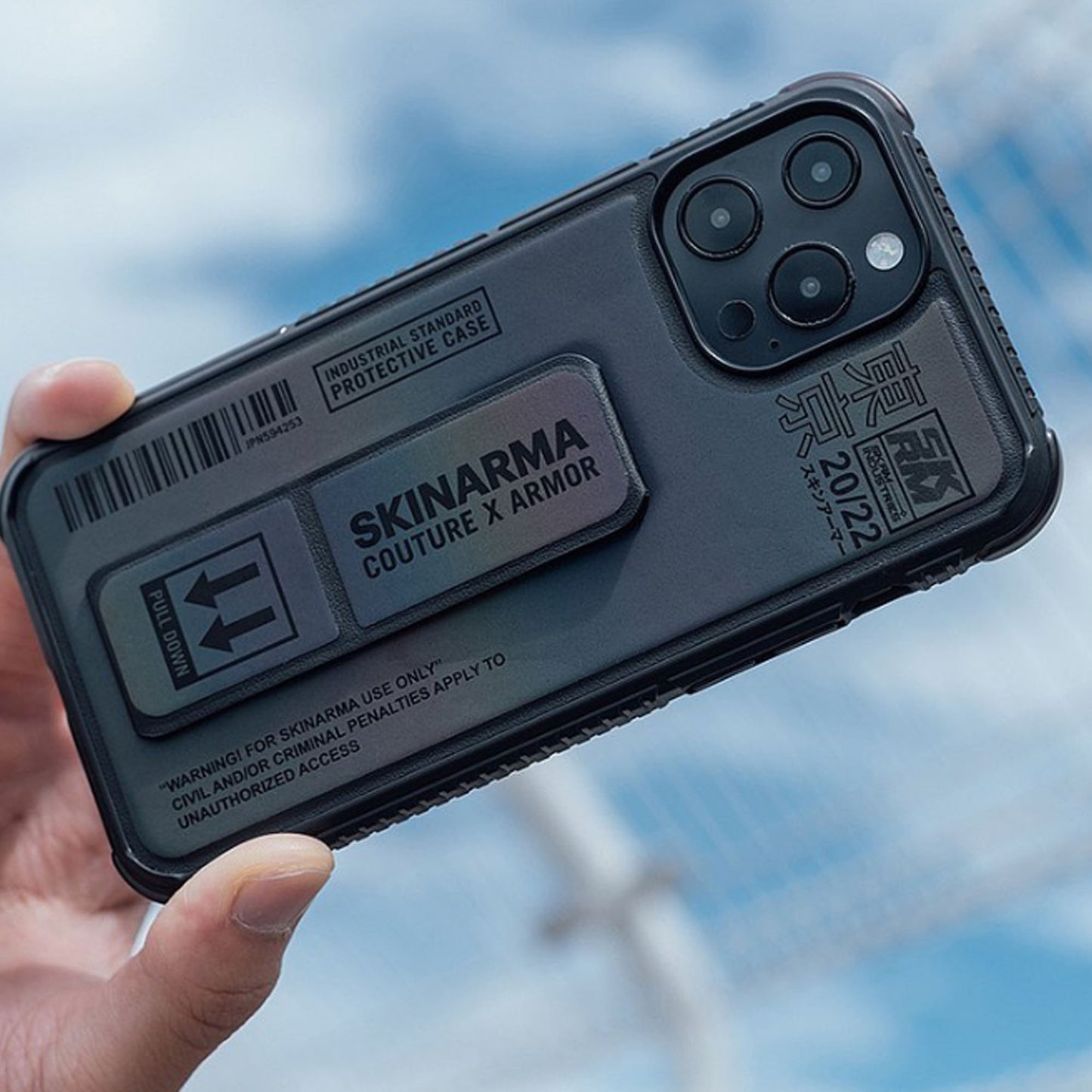 [ONLINE ONLY] SKINARMA Kira Kobai for iPhone 14 Plus ( Barcode: 8886461242508 )