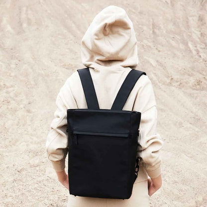 Gaston Luga Tate Backpack  - Comes with detachable shoulder strap - Black (Barcode: 7350111043285 )