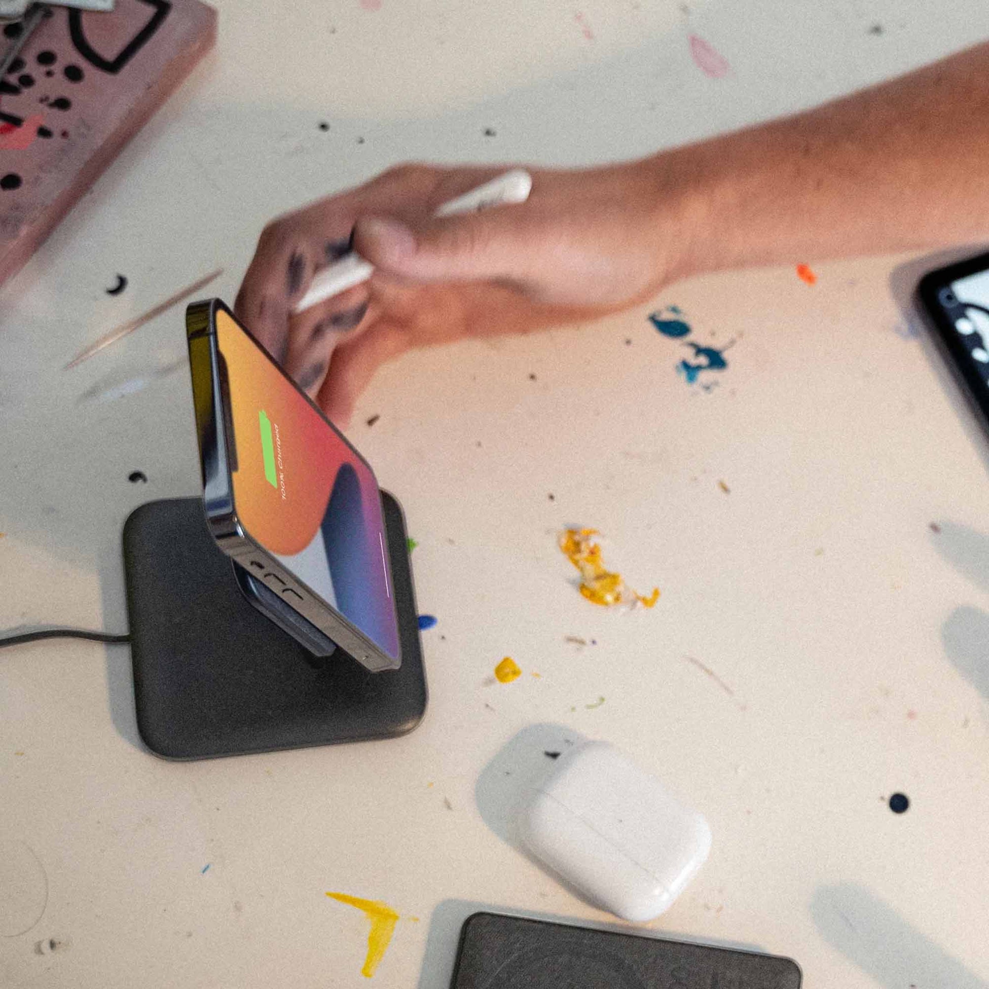 Mophie Snap+ Wireless Charging Stand 15W for iPhone - Smartphone - Qi-enable Devices ( Include Snap Adapter )- MagSafe Compatible - Black (Barcode: 840056140646 ) - Forexengineer -Malaysia- 840056140646