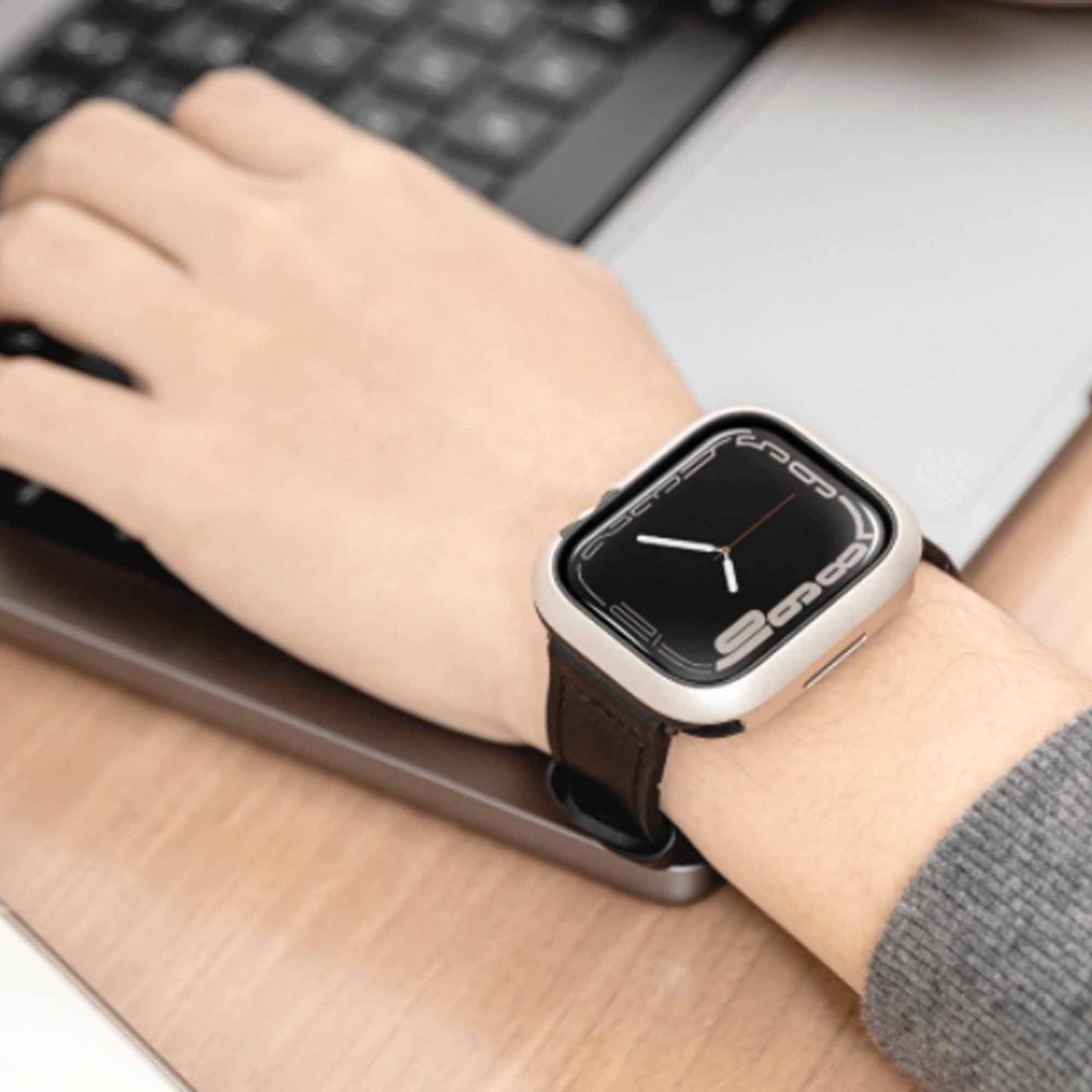 SwitchEasy Odyssey Aluminium Alloy Case for Apple Watch Series 7 ( 45mm ) - Green (Barcode: 4895241104770 ) - Forexengineer -Malaysia- 4895241104770