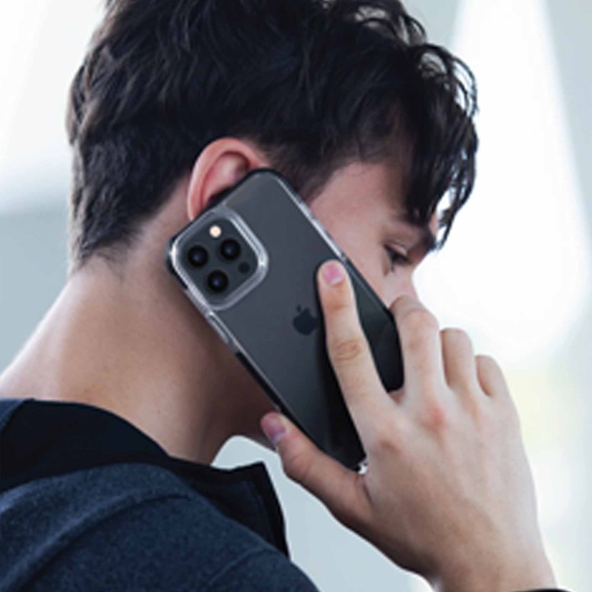 UNIQ Combat Case for iPhone 13 6.1" 5G - Clear (Barcode: 8886463677964 ) - Forexengineer -Malaysia- 8886463677964