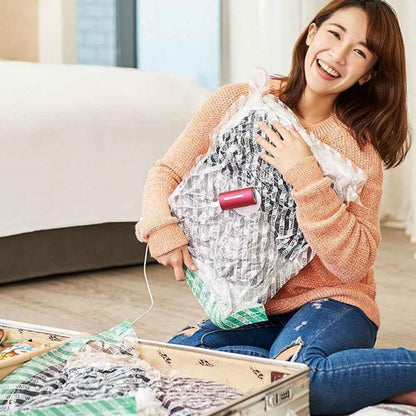 Vago Travel Portable Compressor Vacuum Bag + FREE 1pcs Vago Vacuum Bag M size - White (Barcode: 4713213549018 )