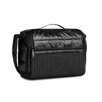 STM Dux Messenger 16L with laptop section up to 15" laptop - 16" MacBooks - Black Camo (Barcode: 810046112991 )