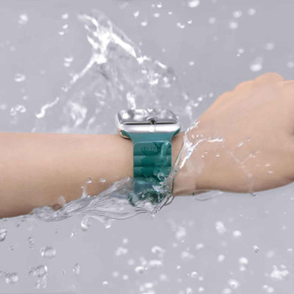 SwitchEasy Skin Silicone Magnetic Watch Band for Apple Watch 41mm - 40mm - 38mm ( 8 - SE2 - 7 - SE - 6 - 5 - 4 - 3 - 2 ) - Pine Green (Barcode: 4895241111259 )