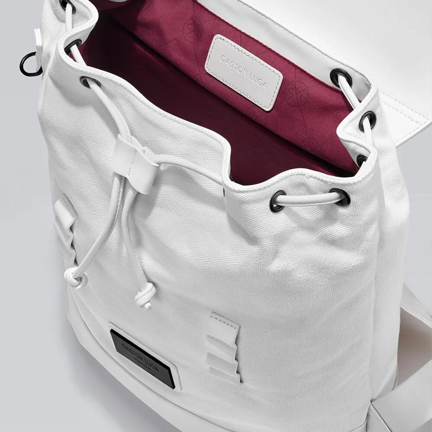 Gaston Luga Praper Backpack ( Fits most 11" - 15" Laptops ) White (Barcode: 7350006913921 )